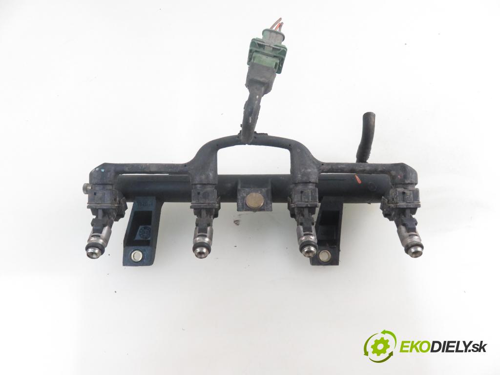 PEUGEOT 206 liftback (2A/C) HB 1998 44,00 1.1 60 - HFZ 1124,00 Lišta vstrekovacia 9628982980C (Vstrekovacie lišty)