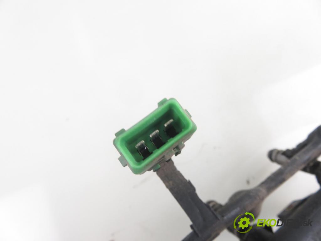 PEUGEOT 206 liftback (2A/C) HB 1998 44,00 1.1 60 - HFZ 1124,00 Lišta vstrekovacia 9628982980C (Vstrekovacie lišty)