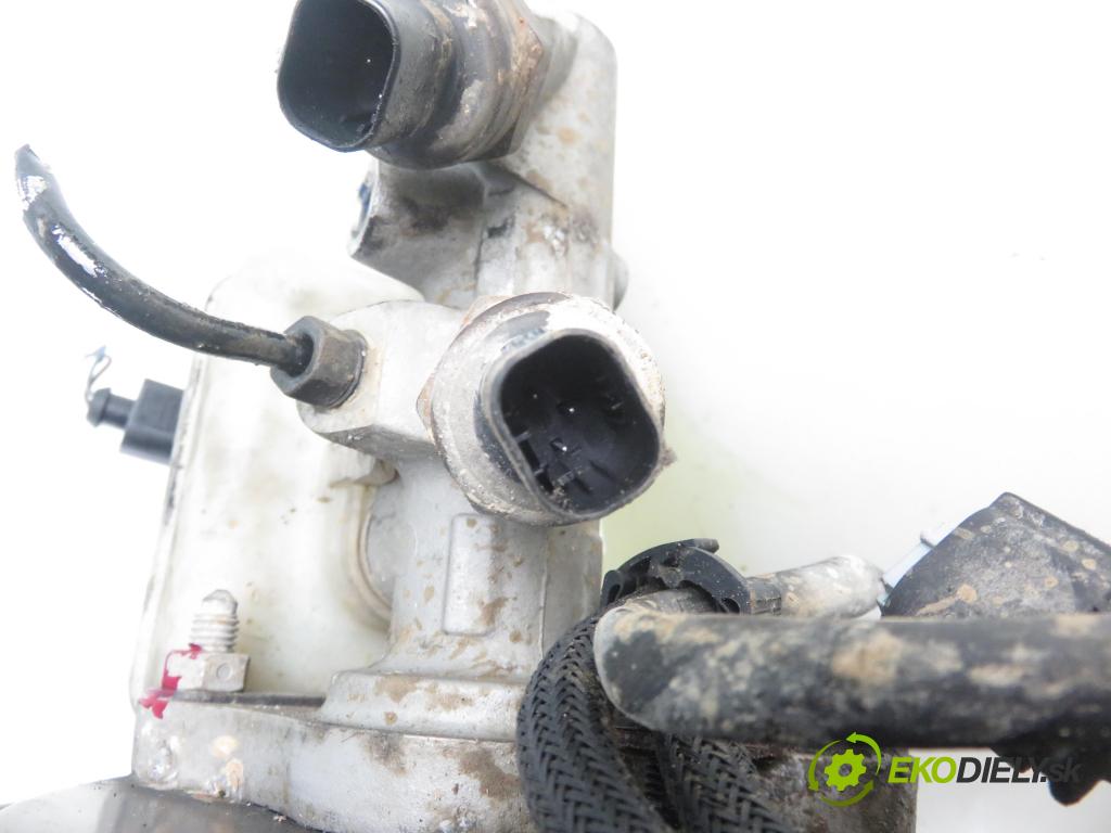 VW GOLF IV (1J1) HB 2000 55,00 1.4 16V - APE 1390,00 Posilovač 1J1614205 ; 03786404014 (Servočerpadlá, pumpy riadenia)