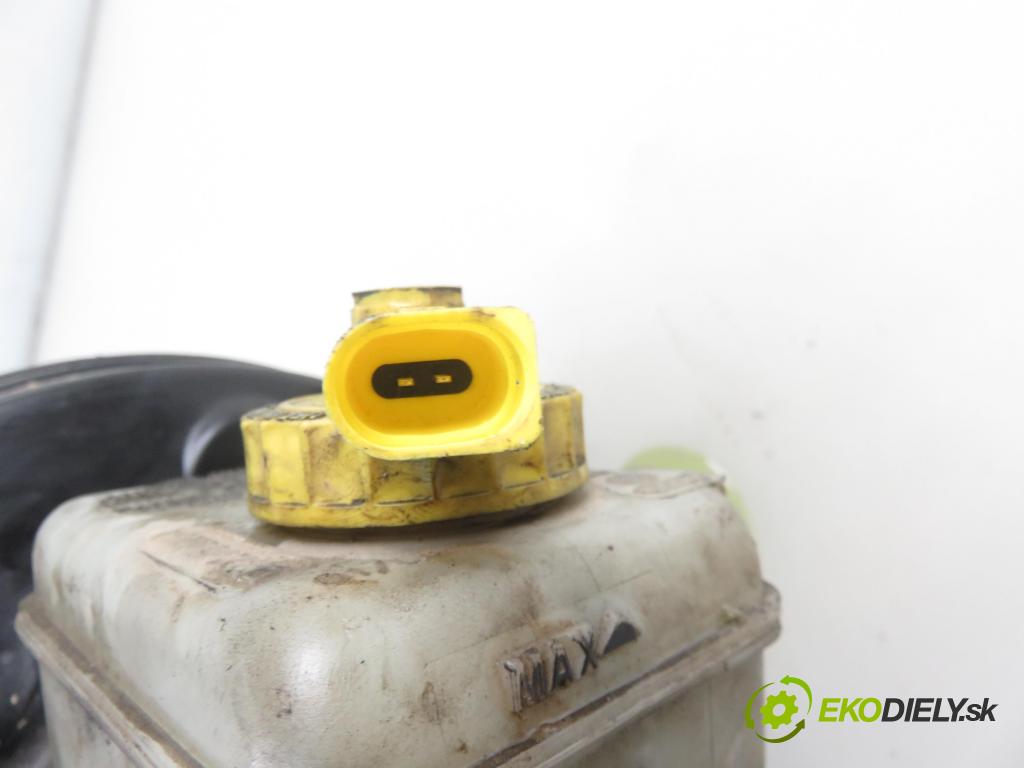 VW GOLF IV (1J1) HB 2000 55,00 1.4 16V - APE 1390,00 Posilovač 1J1614205 ; 03786404014 (Servočerpadlá, pumpy riadenia)