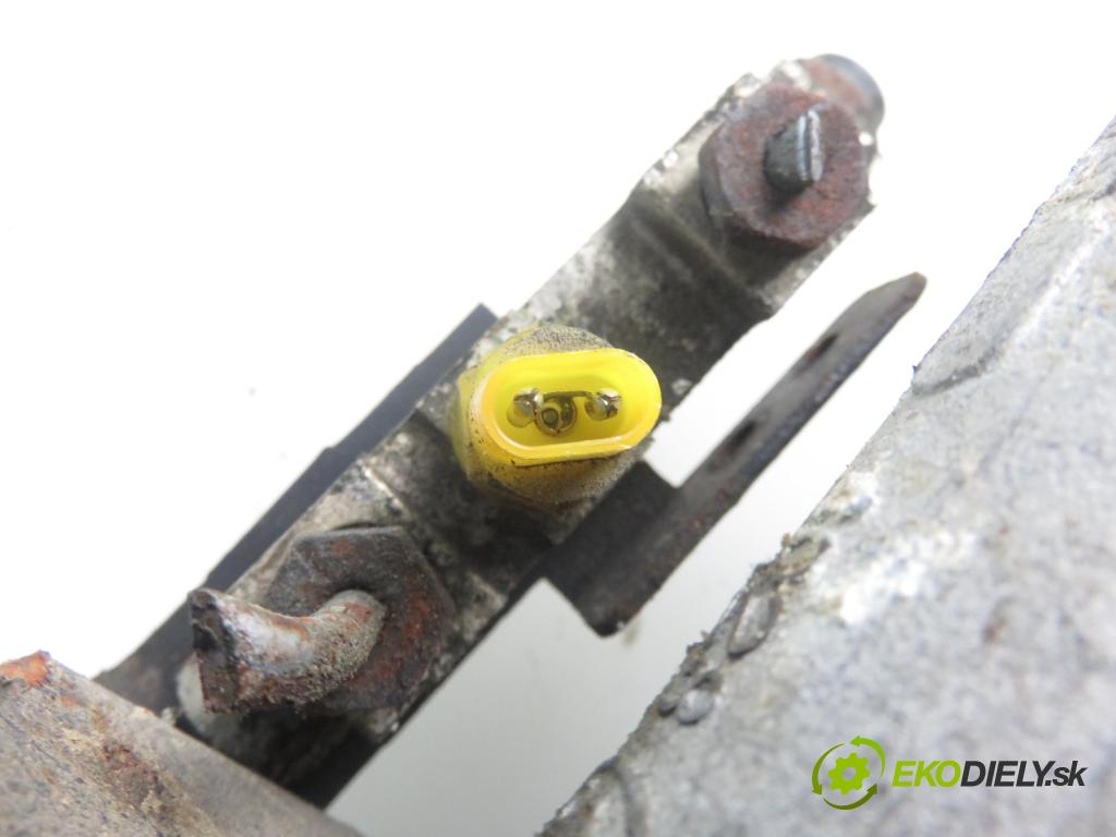 JEEP GRAND CHEROKEE I (ZJ) SUV 1995 0,00 5.2 i 4x4 (ZJ) - ELF 5210,00 Posilovač (Servočerpadlá, pumpy riadenia)