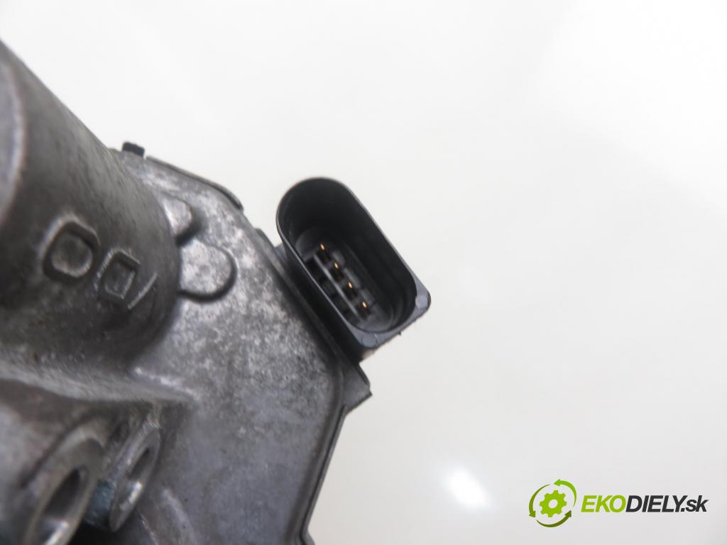 AUDI A6 (4F2, C6) SEDAN 2005 132,00 2.7 TDI 180 - BPP 2698,00 Nastavovač turba A2C53022954 ; 059129086 (Ostatné)