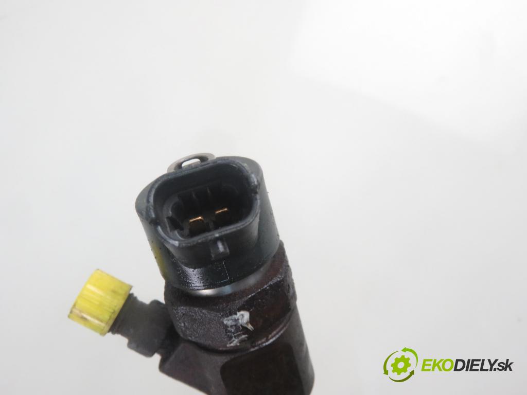 RENAULT SCENIC II (JM0/1_) MINIVAN 2004 88,00 1.9 dCi 120 - F9Q 812 1870,00 vstrekovač 8200100272 ; 0445110110B (Vstrekovače)
