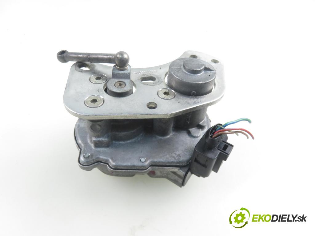 AUDI A6 (4F2, C6) SEDAN 2005 132,00 2.7 TDI 180 - BPP 2698,00 Nastavovač turba 059145725A ; A2C53106830 (Ostatné)