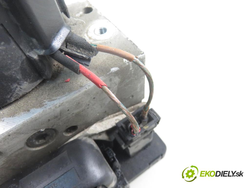 VW PASSAT B3/B4 Variant (3A5, 35I) KOMBI 1995 66,00 1.9 TDI - 1Z 1896,00 Pumpa ABS 3A0907379 ; 5WK8411 ; 10094603003 (Pumpy ABS)