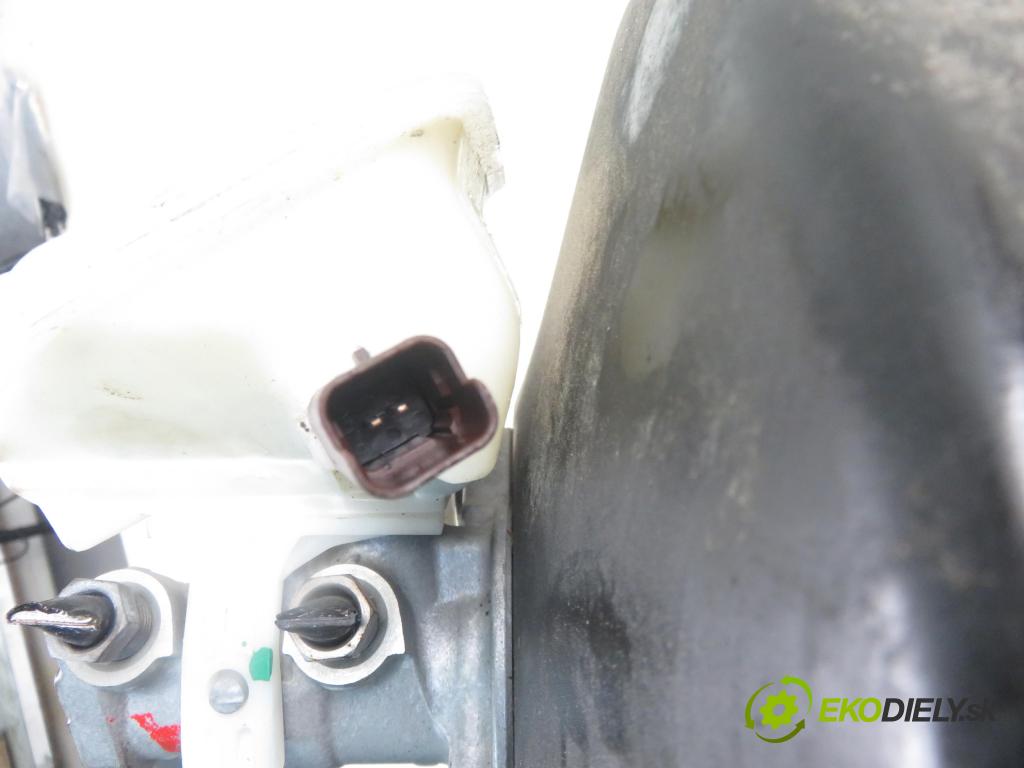 CITROEN C4 II (B7) HB 2012 68,00 1.6 HDi 8V - 9HP (DV6DTED) 1560,00 Posilovač 9674747580 ; 0204054560 (Servočerpadlá, pumpy riadenia)