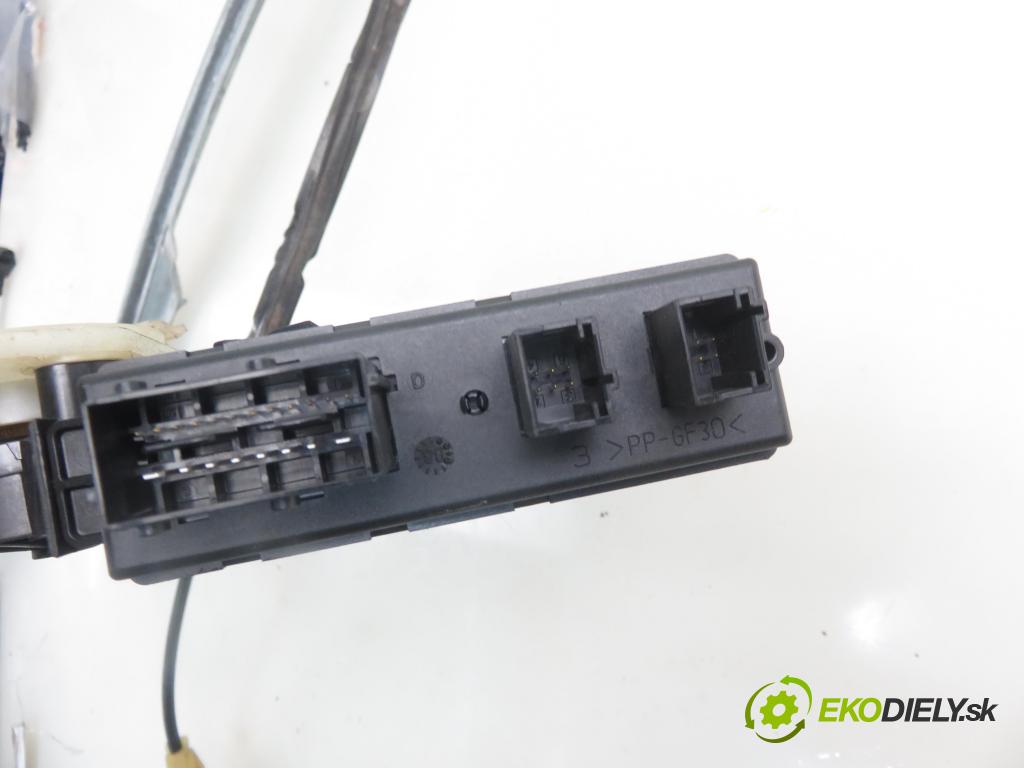 CITROEN C4 Grand Picasso I (UA_) VAN 2008 100,00 2.0 HDi 138 - RHJ (DW10BTED4) 1997,00 mechanismus oken 9682495680
