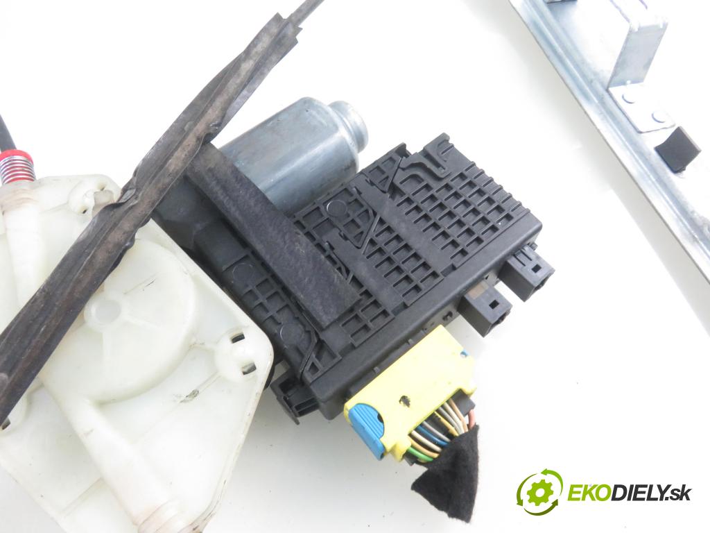 CITROEN C4 Grand Picasso I (UA_) VAN 2008 100,00 2.0 HDi 138 - RHJ (DW10BTED4) 1997,00 mechanismus oken 9682495680