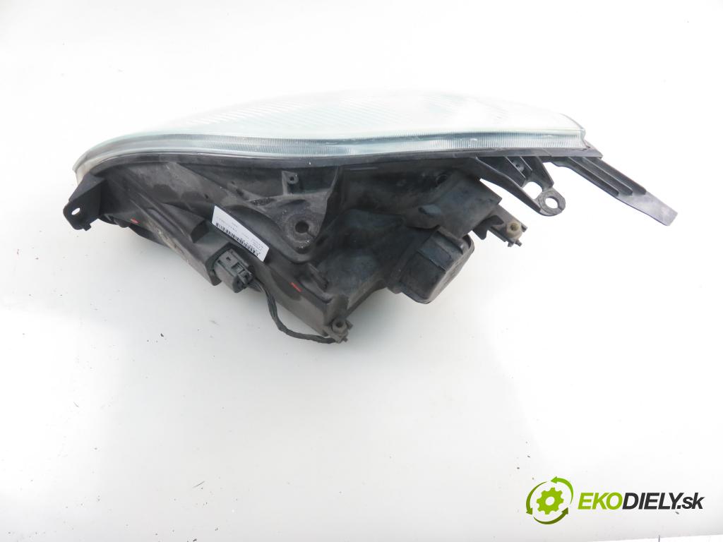 FORD FIESTA V (JH_, JD_) HB 2002 50,00 1.4 TDCi 8V 68 - F6JA 1399,00 světlo PP 2S6X13W029AH