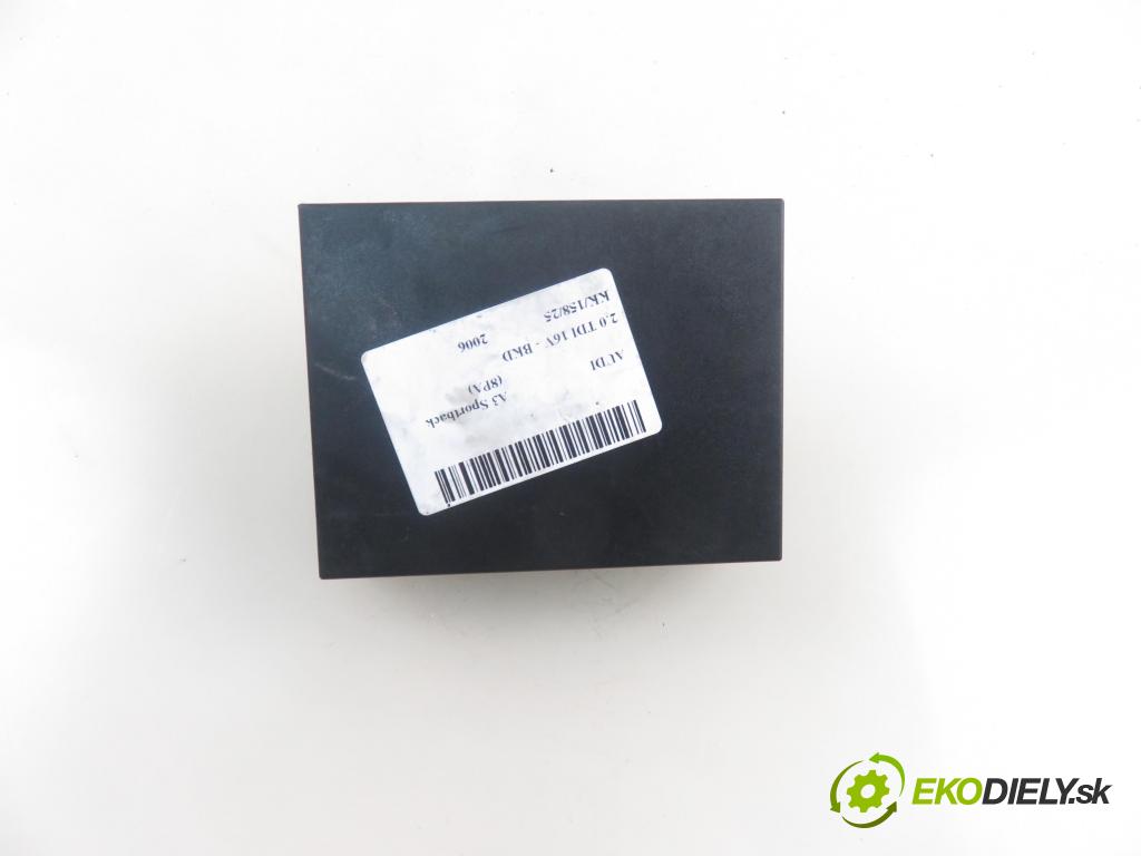 AUDI A3 Sportback (8PA) HB 2006 103,00 2.0 TDI 16V - BKD 1968,00 MODUL komfortu 8P0959433E ; 5DK00858346