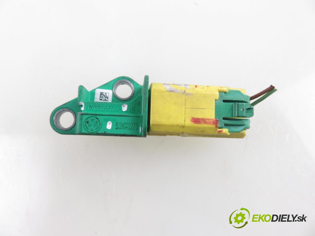 AUDI A6 (4F2, C6) SEDAN 2004 165,00 3.0 TDI quattro - BMK 2967,00 Snímač nárazu 5WK43273 ; 1K0909606 (Snímače nárazu)