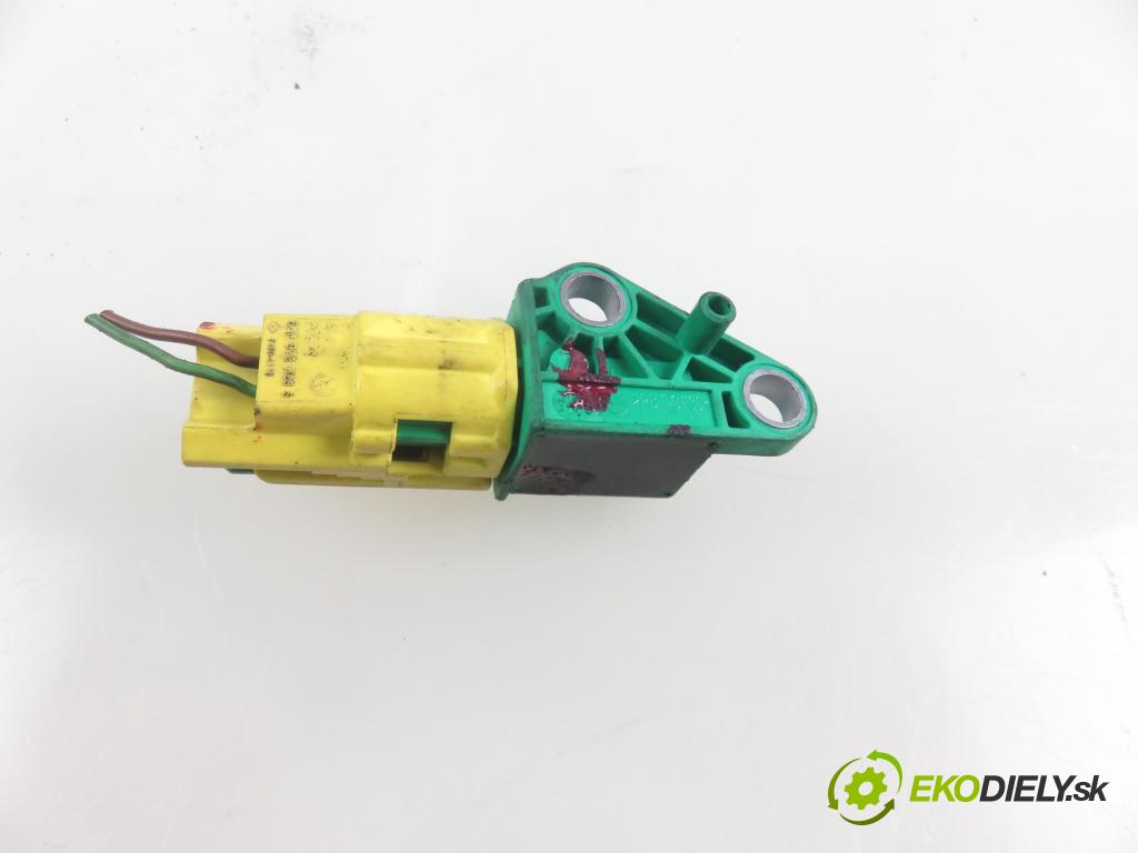 AUDI A6 (4F2, C6) SEDAN 2004 165,00 3.0 TDI quattro - BMK 2967,00 Snímač nárazu 5WK43273 ; 1K0909606 (Snímače nárazu)