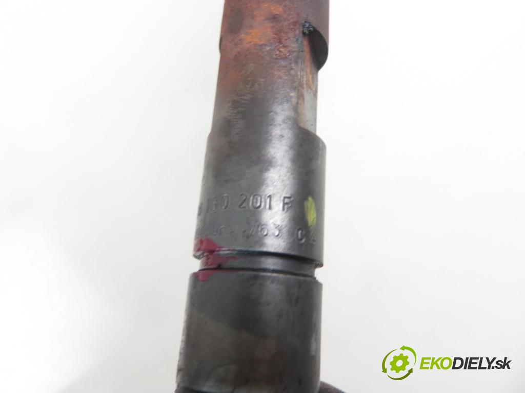 AUDI A3 (8L1) HB 1998 66,00 1.9 TDI - AGR 1896,00 vstřikovací ventily 038130201F ; 038130201G (Vstřikovací ventily)