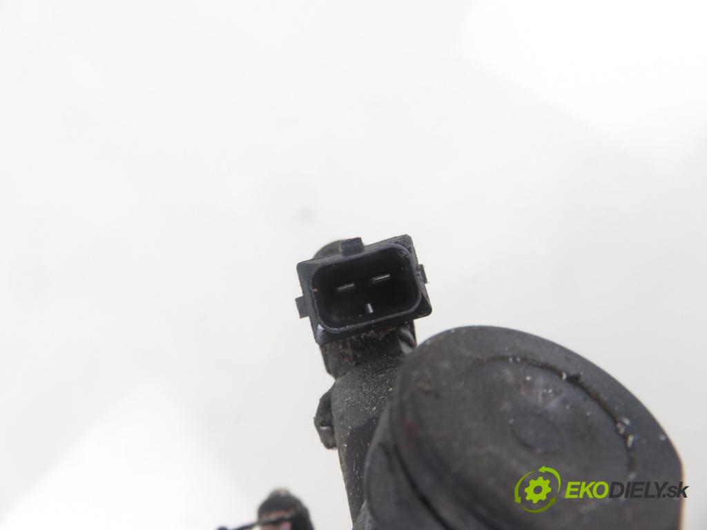 RENAULT GRAND SCENIC II (JM0/1_) MINIVAN 2004 83,00 1.6 - K4M 782 1598,00 Lišta vstrekovacia 8200135504 ; H132259 ; ITGM60 (Vstrekovacie lišty)