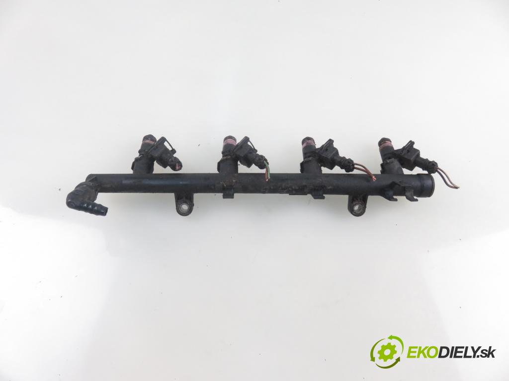 RENAULT GRAND SCENIC II (JM0/1_) MINIVAN 2004 83,00 1.6 - K4M 782 1598,00 Lišta vstrekovacia 8200135504 ; H132259 ; ITGM60 (Vstrekovacie lišty)