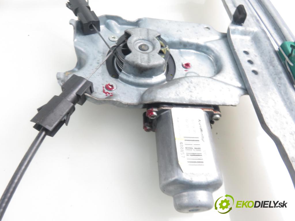 RENAULT CLIO III (BR0/1, CR0/1) HB 2006 55,00 1.2 16V 75 - D4F 740 1149,00 mechanismus oken PPE 3D 400857