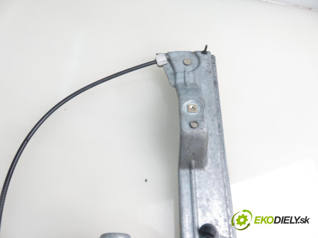 RENAULT CLIO III (BR0/1, CR0/1) HB 2006 55,00 1.2 16V 75 - D4F 740 1149,00 mechanismus oken PPE 3D 400857
