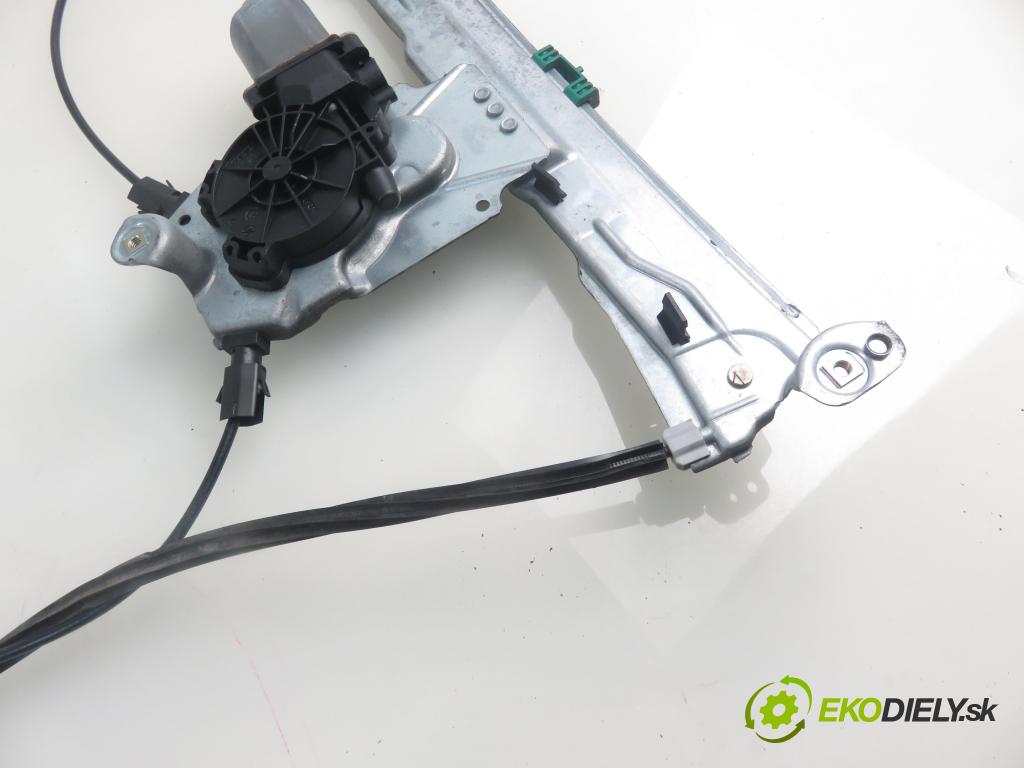 RENAULT CLIO III (BR0/1, CR0/1) HB 2006 55,00 1.2 16V 75 - D4F 740 1149,00 mechanismus oken PPE 3D 400857