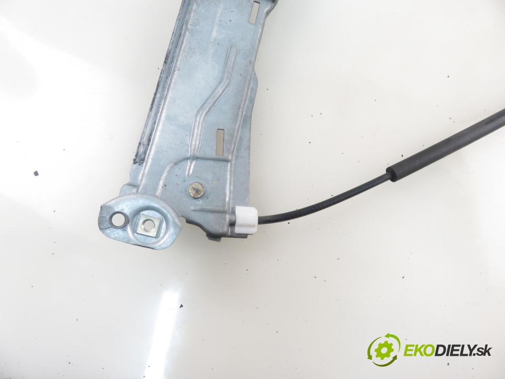 RENAULT CLIO III (BR0/1, CR0/1) HB 2006 55,00 1.2 16V 75 - D4F 740 1149,00 mechanismus oken PPE 3D 400857
