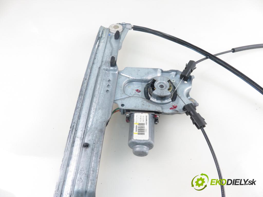 RENAULT CLIO III (BR0/1, CR0/1) HB 2006 55,00 1.2 16V 75 - D4F 740 1149,00 mechanismus oken 3D 400856