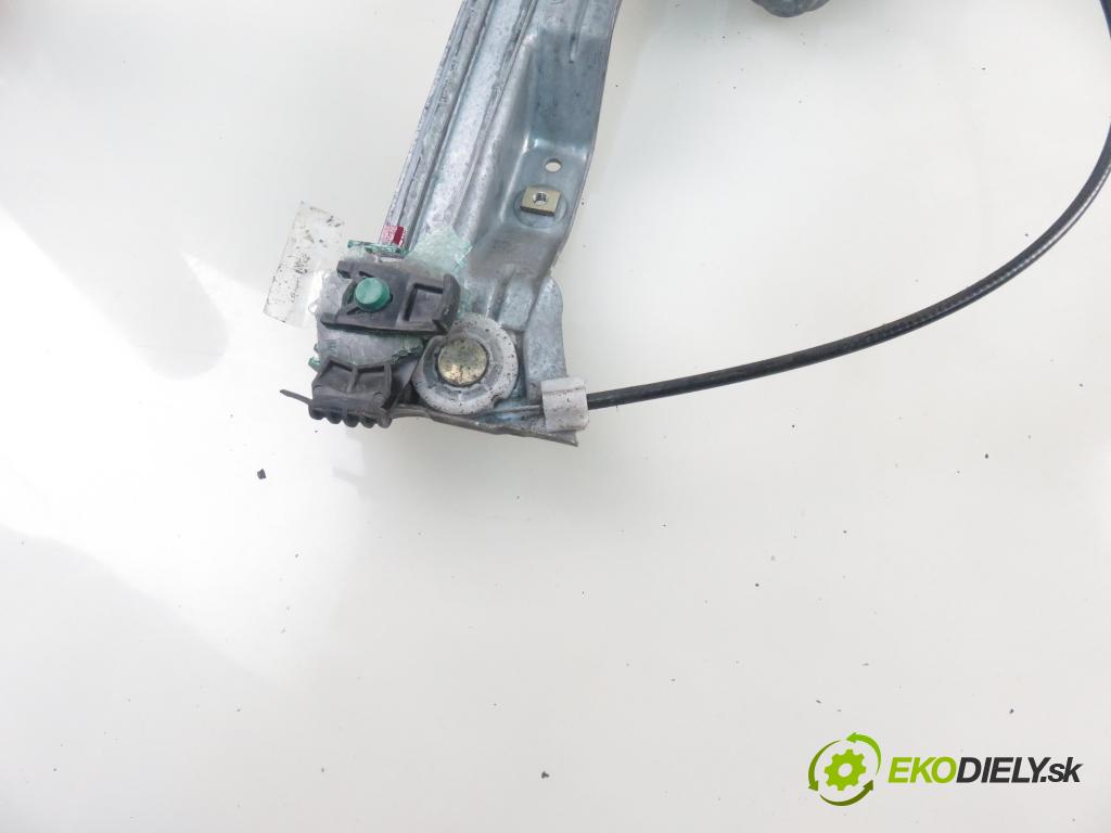 RENAULT CLIO III (BR0/1, CR0/1) HB 2006 55,00 1.2 16V 75 - D4F 740 1149,00 mechanismus oken 3D 400856