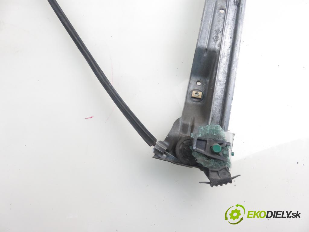 RENAULT CLIO III (BR0/1, CR0/1) HB 2006 55,00 1.2 16V 75 - D4F 740 1149,00 mechanismus oken 3D 400856