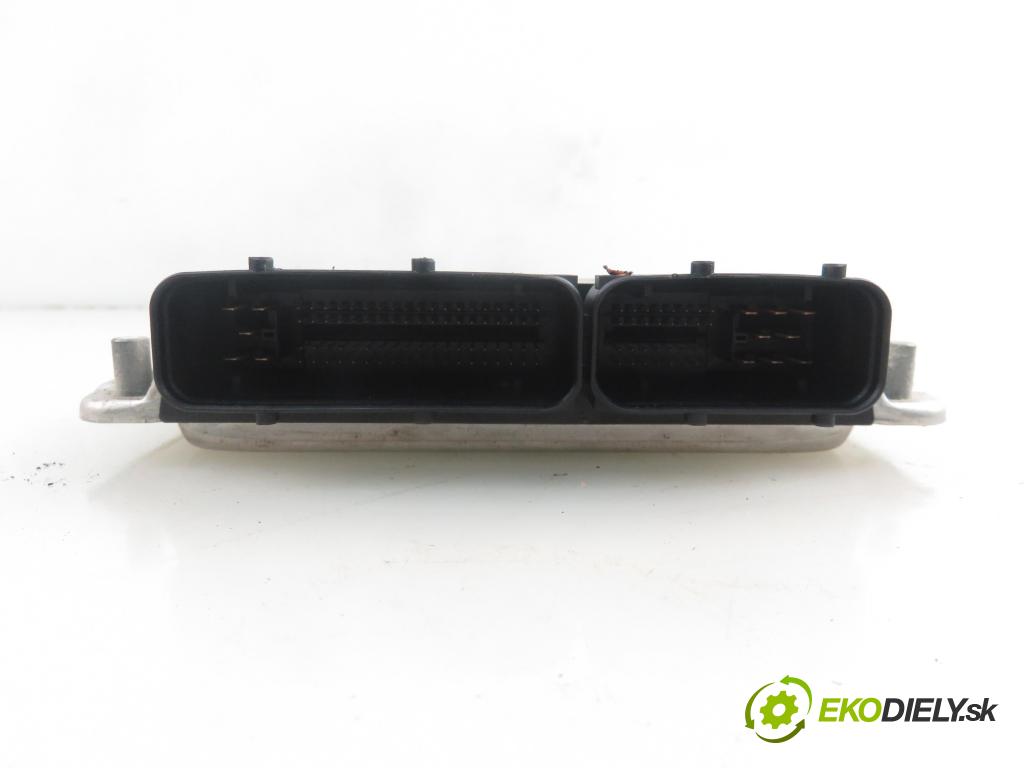 AUDI A4 (8E2, B6) SEDAN 2002 74,00 1.9 TDI - AVB 1896,00 Riadiaca jednotka Motor 038906019JP ; 0281011141