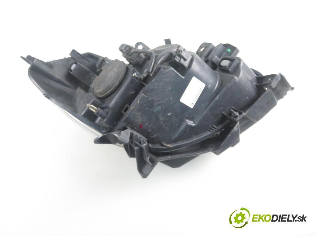 RENAULT CLIO III (BR0/1, CR0/1) HB 2006 55,00 1.2 16V 75 - D4F 740 1149,00 světlo LP 8200459824