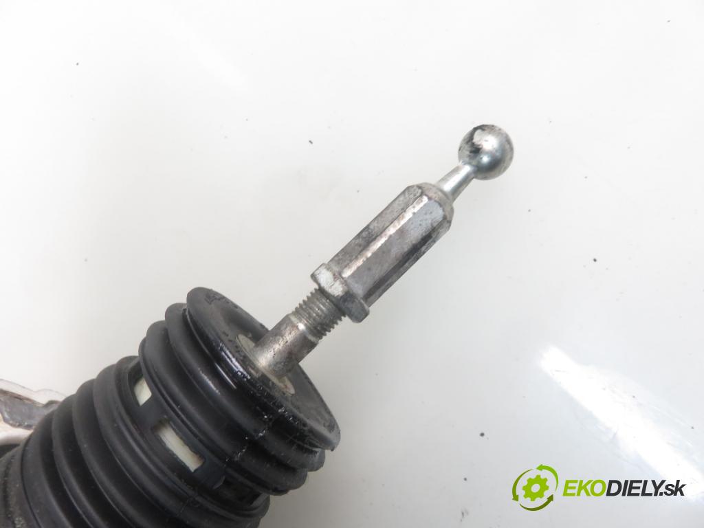 AUDI A4 (8E2, B6) SEDAN 2002 74,00 1.9 TDI - AVB 1896,00 Posilovač 8E0612105M (Servočerpadlá, pumpy riadenia)