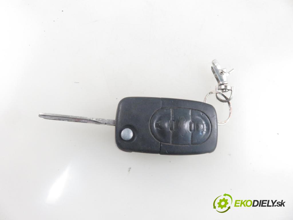 AUDI A4 (8E2, B6) SEDAN 2002 74,00 1.9 TDI - AVB 1896,00 spinačka 4B0905851G (Spínacie skrinky a kľúče)