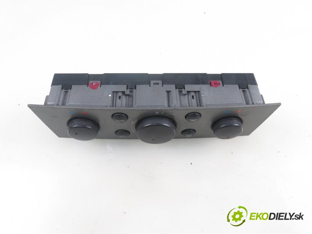 OPEL VECTRA C (Z02) LIFTBACK 2003 92,00 2.2 DTI 16V 125 - Y 22 DTR 2172,00 Panel kúrenia KLIMATRONIK 13138196