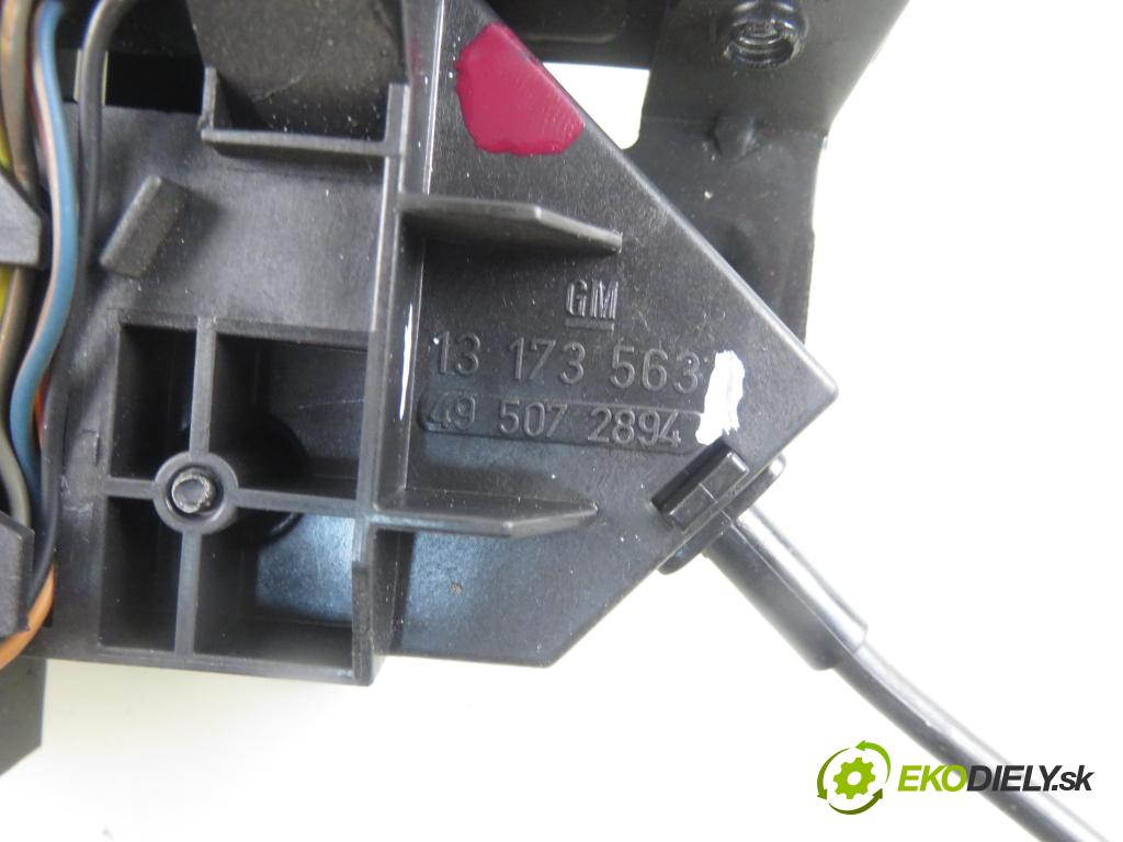 OPEL VECTRA C (Z02) LIFTBACK 2003 92,00 2.2 DTI 16V 125 - Y 22 DTR 2172,00 zámok dveří kufr EL. 13173563 ; 495072894
