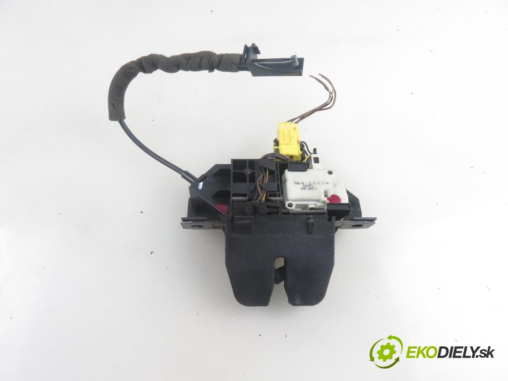 OPEL VECTRA C (Z02) LIFTBACK 2003 92,00 2.2 DTI 16V 125 - Y 22 DTR 2172,00 zámok dveří kufr EL. 13173563 ; 495072894