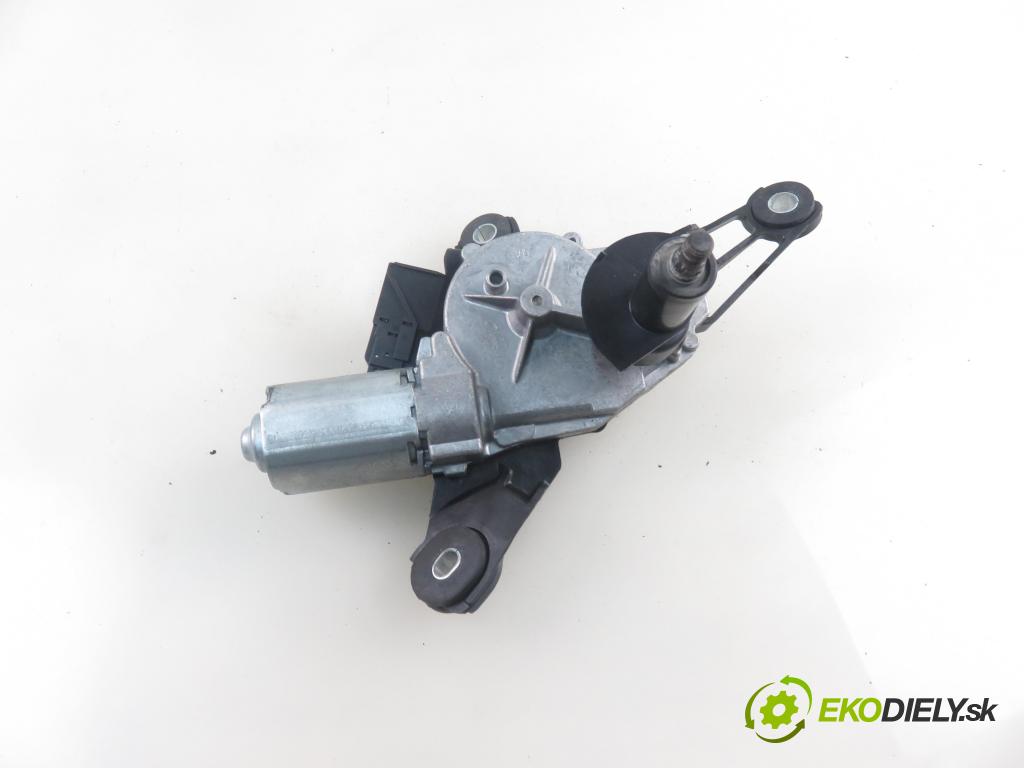 TOYOTA YARIS (_P9_) HB 2008 51,00 1.0 VVT-i (KSP90_) - 1KR-FE 998,00 motorek stěrače ZADNÍ: 851300D020 ; 0390201861