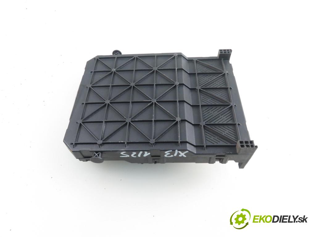PEUGEOT 206 liftback (2A/C) HB 2002 55,00 1.4 75 - KFW 1360,00 MODUL BSI S118085210E ; 9646777380