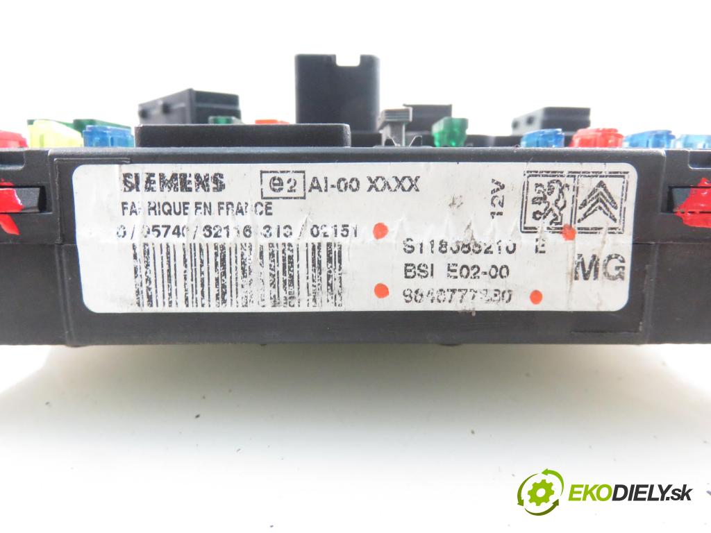 PEUGEOT 206 liftback (2A/C) HB 2002 55,00 1.4 75 - KFW 1360,00 MODUL BSI S118085210E ; 9646777380