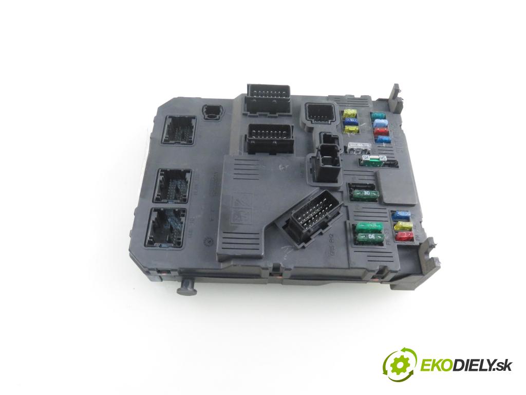 PEUGEOT 206 liftback (2A/C) HB 2007 55,00 1.4 75 - KFW 1360,00 MODUL BSI 9657999880 ; S118085120F