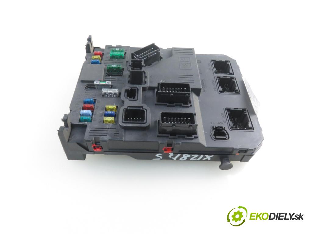 PEUGEOT 206 liftback (2A/C) HB 2007 55,00 1.4 75 - KFW 1360,00 MODUL BSI 9657999880 ; S118085120F