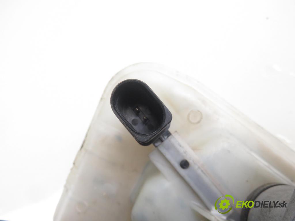 VW PASSAT B5.5 Variant (3B6) KOMBI 2002 96,00 1.9 TDI PD 130 - AVF 1896,00 Posilovač  (Servočerpadlá, pumpy riadenia)