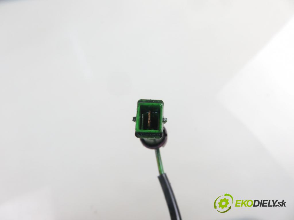 AUDI A4 (8D2, B5) SEDAN 1998 81,00 1.9 TDI 110 - AFN 1896,00 KOMPRESOR: klimatizácie 8D0260805D ; 5062310500 (Kompresory klimatizácie)