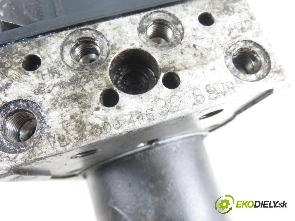 MERCEDES-BENZ SPRINTER 2-t Skrzynia(901, 902) FURGON 2001 0,00 213 CDI - OM 611.981 2148,00 Pumpa ABS 0265900026 ; 0004463289 (Pumpy ABS)