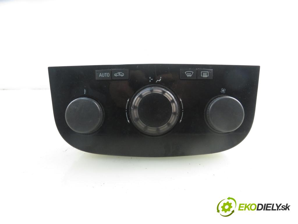 OPEL CORSA D (S07) HB 2010 70,00 1.3 CDTI - A 13 DTE 1248,00 Panel kúrenia KLIMATIZACE: 13261832