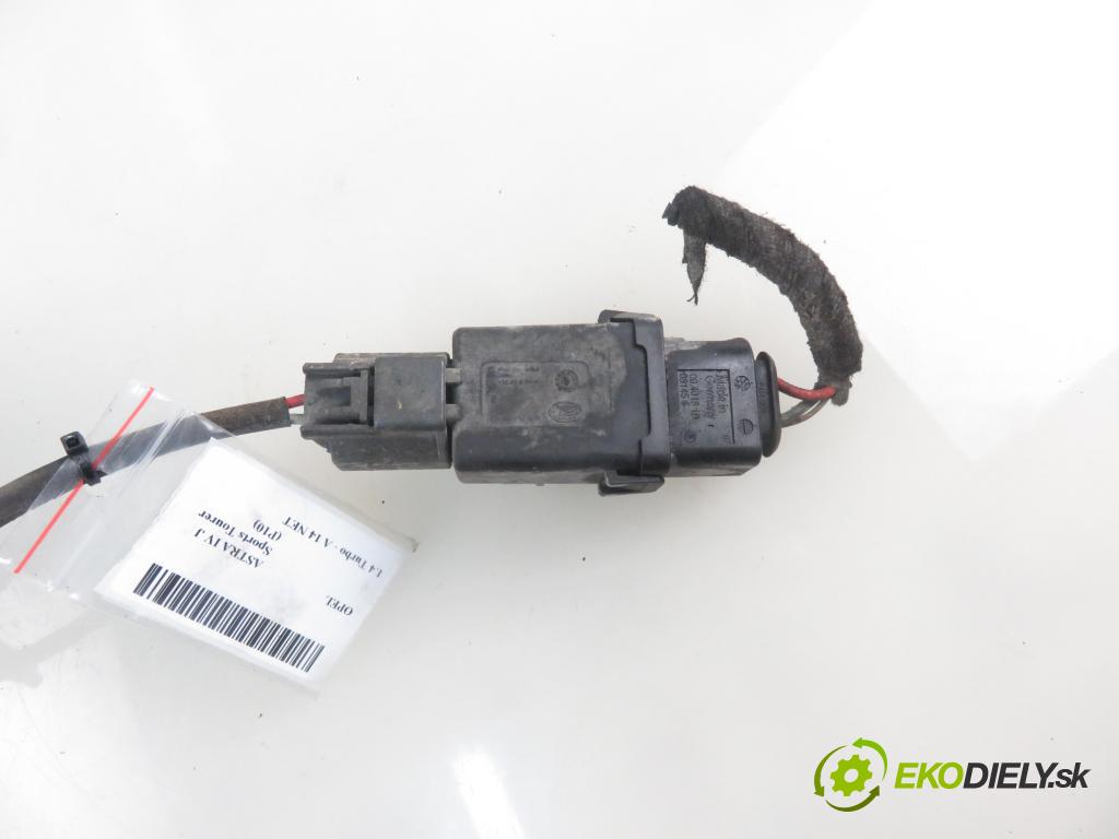 OPEL ASTRA J Sports Tourer (P10) KOMBI 2011 103,00 1.4 Turbo - A 14 NET 1364,00 Pumpa vákuová 13343961