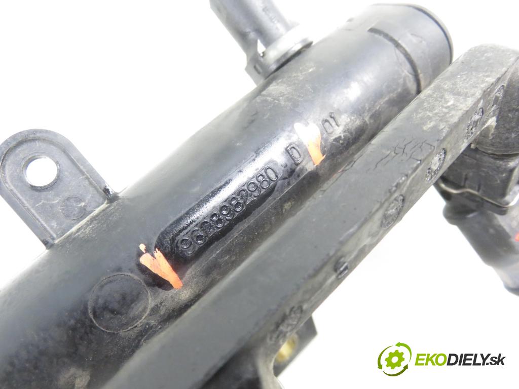 PEUGEOT 206 liftback (2A/C) HB 2002 55,00 1.4 75 - KFW 1360,00 Lišta vstrekovacia 9628982980D (Vstrekovacie lišty)