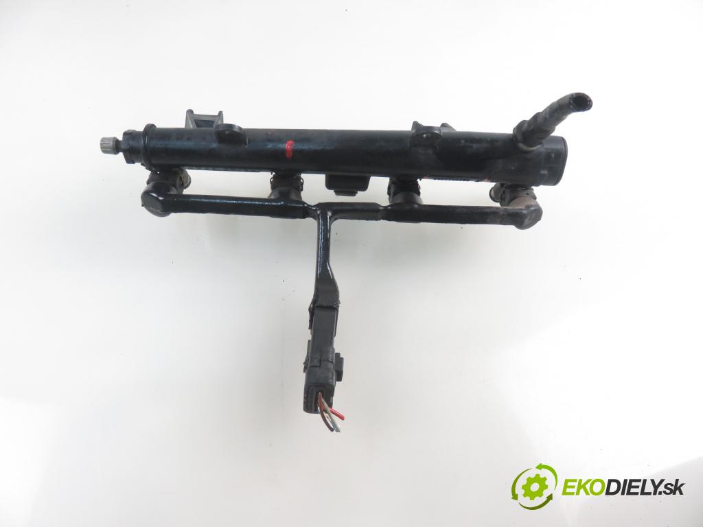 PEUGEOT 206 liftback (2A/C) HB 2002 55,00 1.4 75 - KFW 1360,00 Lišta vstrekovacia 9628982980D (Vstrekovacie lišty)