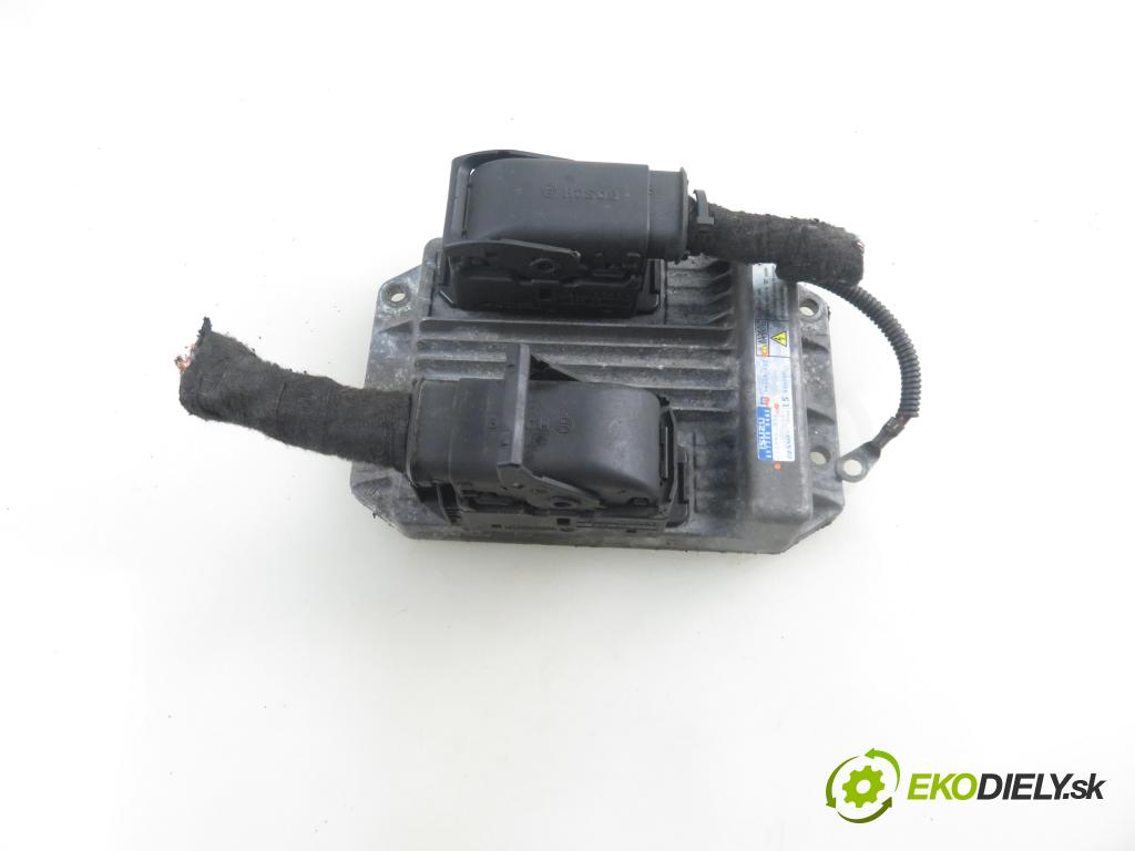 OPEL MERIVA A nadwozie wielkoprzestrzenne (MPV) (X03) HB 2004 74,00 1.7 CDTI 101 - Z 17 DT 1686,00 Riadiaca jednotka Motor 1125000163 ; 97350948