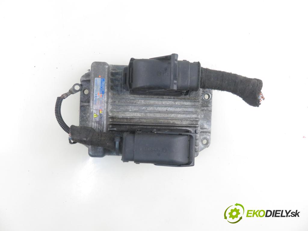 OPEL MERIVA A nadwozie wielkoprzestrzenne (MPV) (X03) HB 2004 74,00 1.7 CDTI 101 - Z 17 DT 1686,00 Riadiaca jednotka Motor 1125000163 ; 97350948