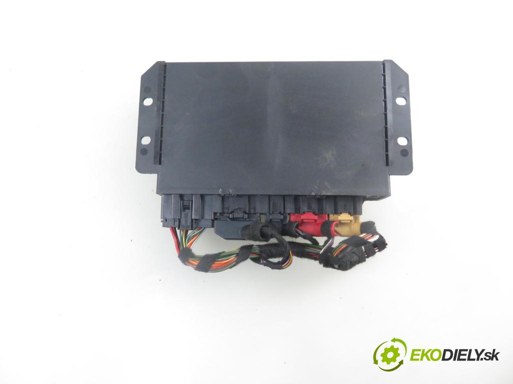 AUDI A4 Avant (8E5, B6) KOMBI 2002 96,00 1.9 TDI quattro - AVF 1896,00 MODUL komfortu 8E0959433BC