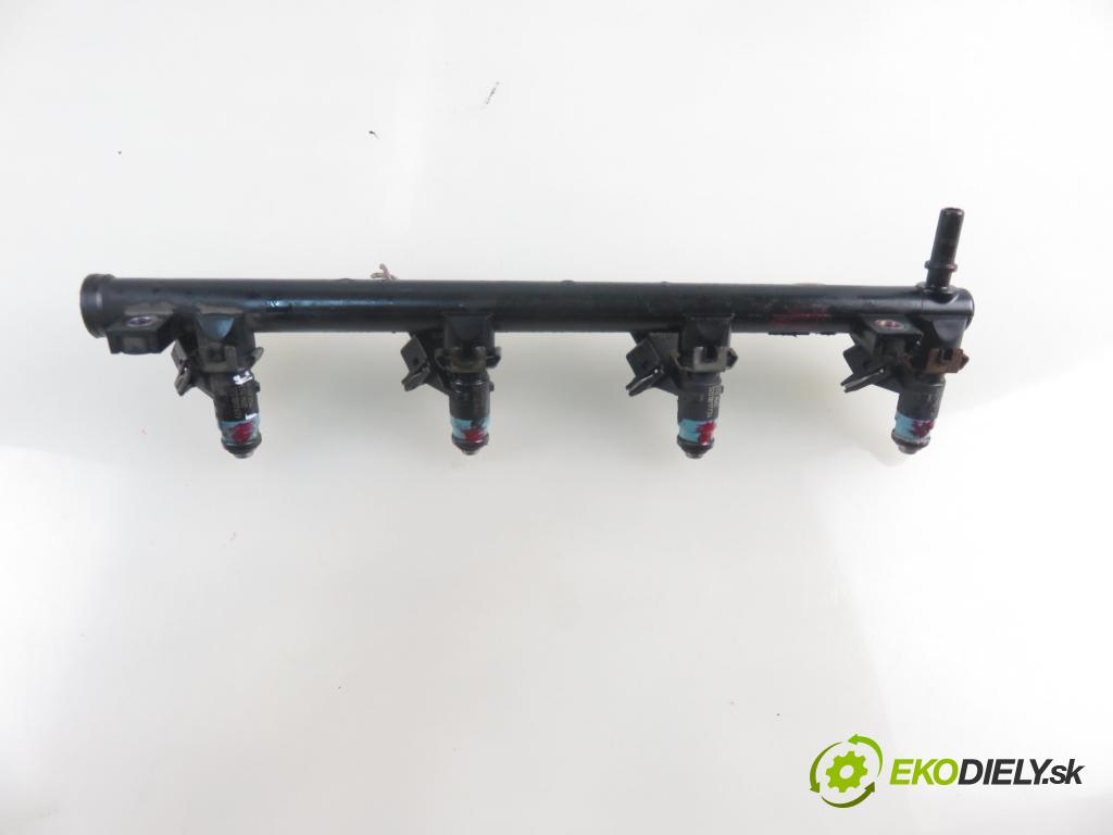 RENAULT MEGANE II Kombi (KM0/1_) KOMBI 2003 72,00 1.4 - K4J 730 1390,00 Lišta vstrekovacia 8200139674C ; H132254 ; ITGM60 (Vstrekovacie lišty)