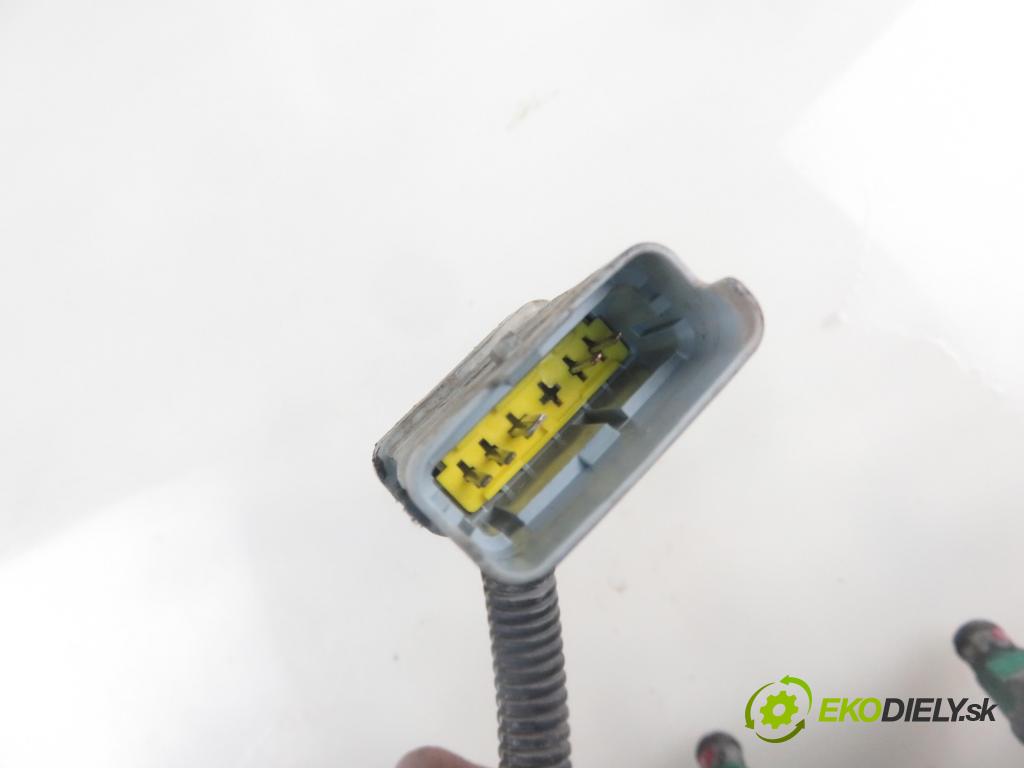 PEUGEOT 206 liftback (2A/C) HB 2007 55,00 1.4 75 - KFW 1360,00 Lišta vstrekovacia 9655833580 ; 01F023 (Vstrekovacie lišty)